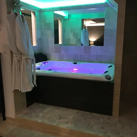 Apartment Le Jacuzzi