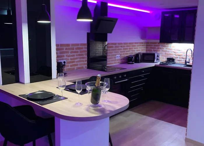 Le Jacuzzi Apartman *